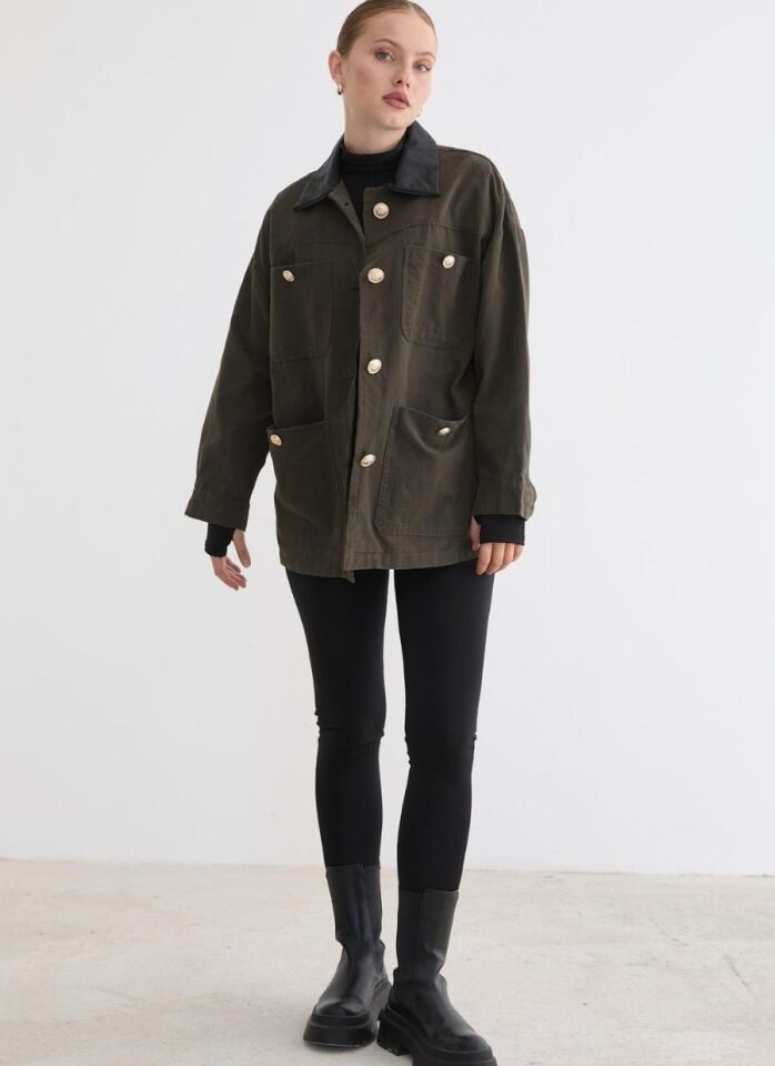 Kadın Düğmeleri Gold Detaylı Haki Mont