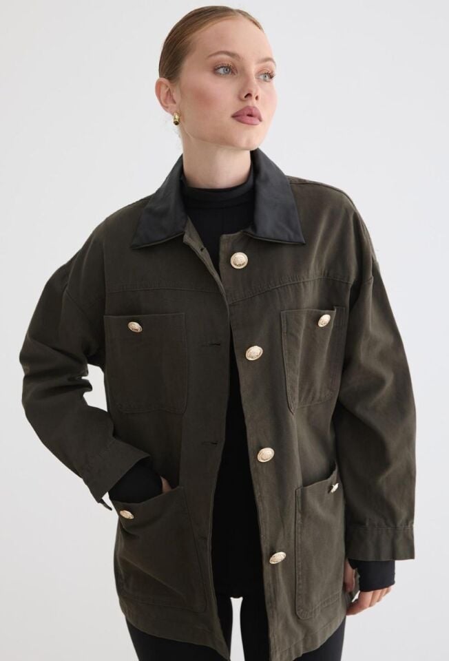 Kadın Düğmeleri Gold Detaylı Haki Mont