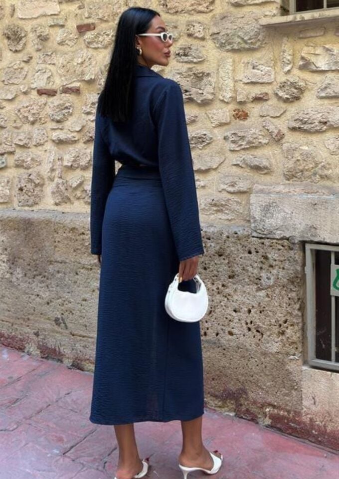 Crop Gömlekli ve Eteği Büzgülü Tasarım Takım