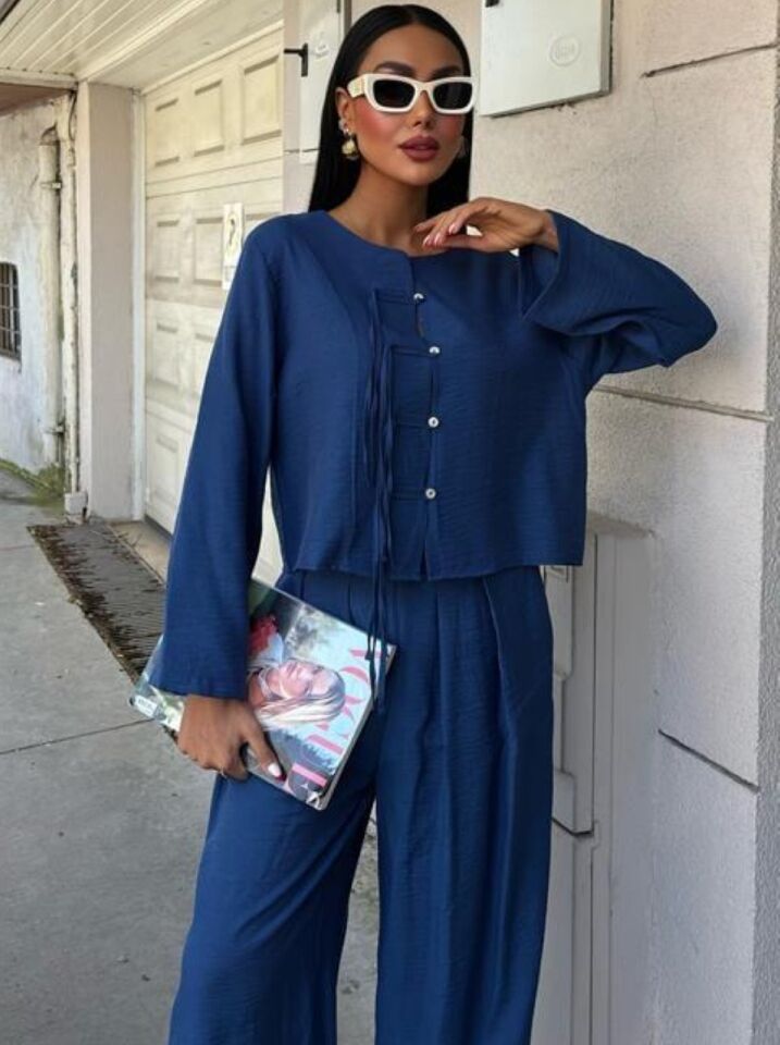 Önü İnce Kordon Detaylı ve Double Paça Pantolonlu Takım