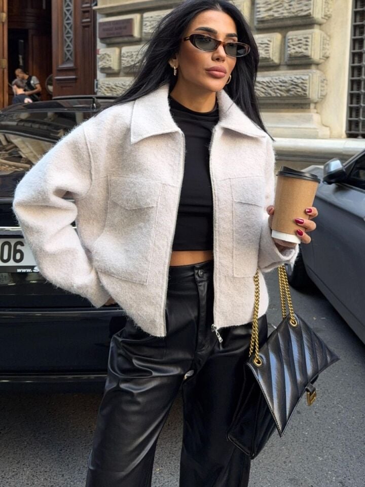 Kadın Kamyoner Yaka Premium Kaşe Ceket