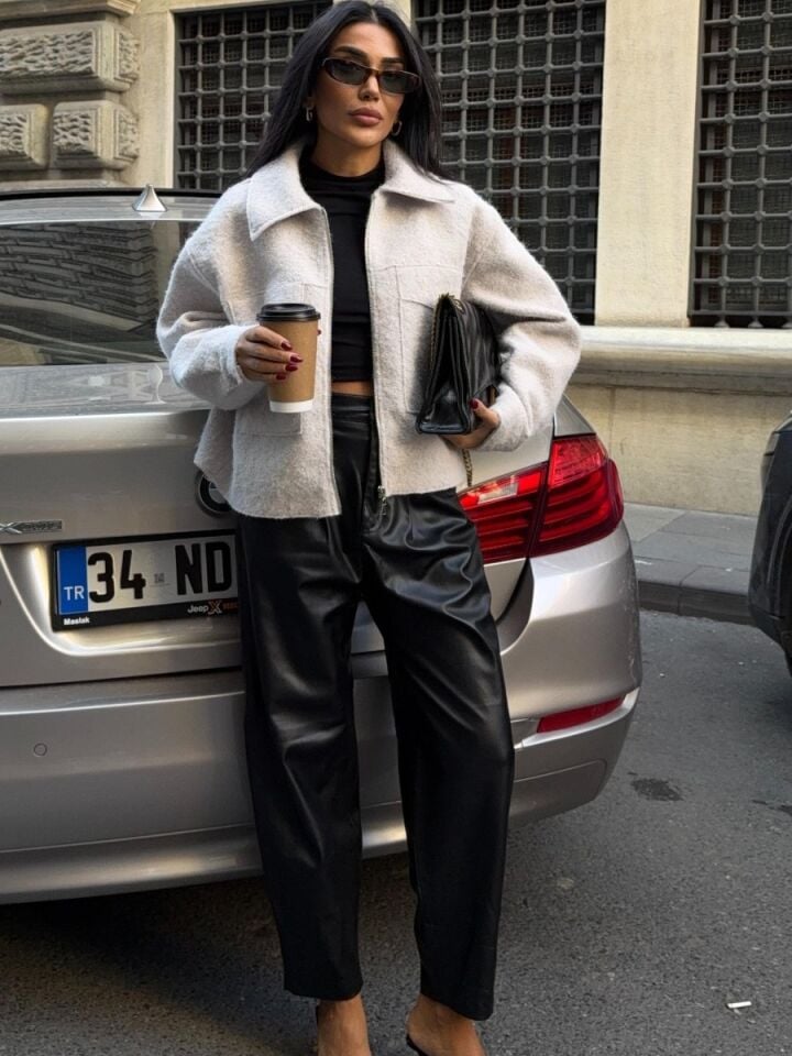 Kadın Kamyoner Yaka Premium Kaşe Ceket