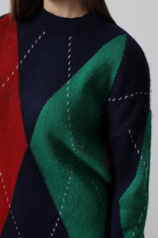 Kadın Kırmızı Yeşil Lacivert Baklava Desenli Triko Kazak