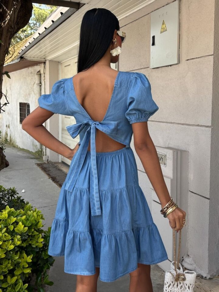 Kadın Kare Yakalı ve Gipe Detaylı Elbise