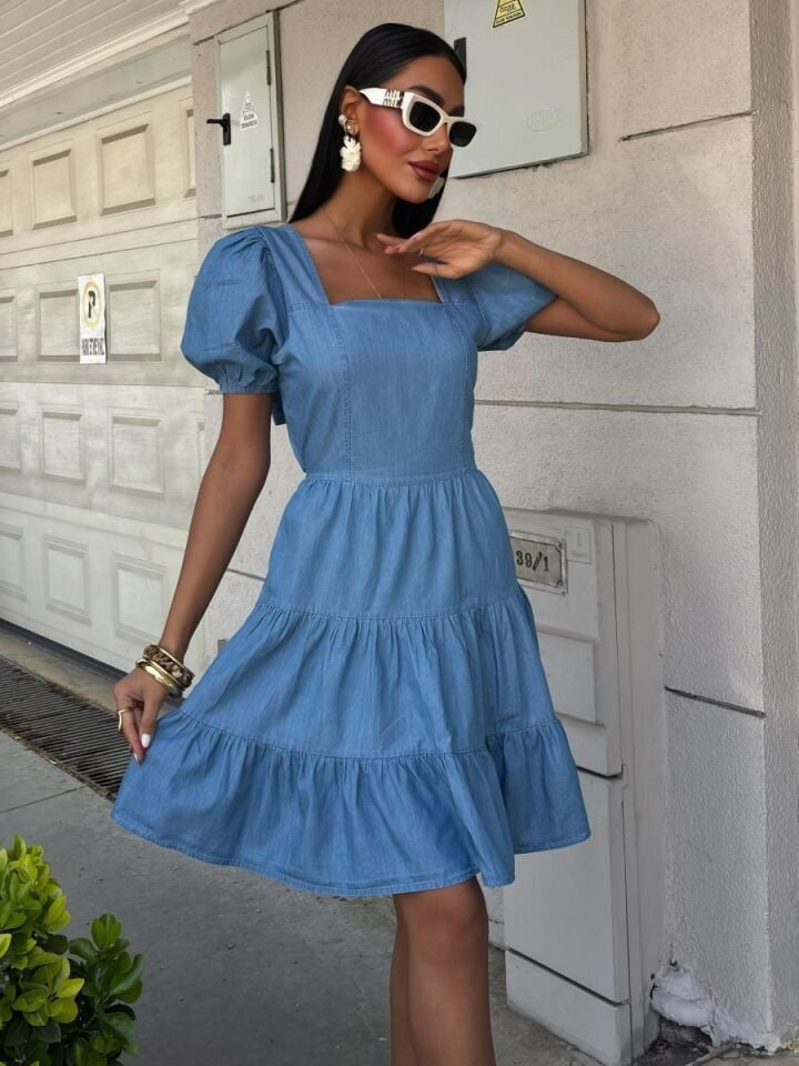 Kadın Kare Yakalı ve Gipe Detaylı Elbise