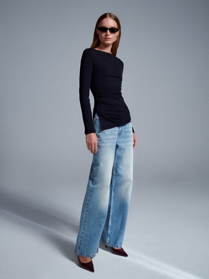 Kadın Kayık Yaka Büzgülü Top-Siyah