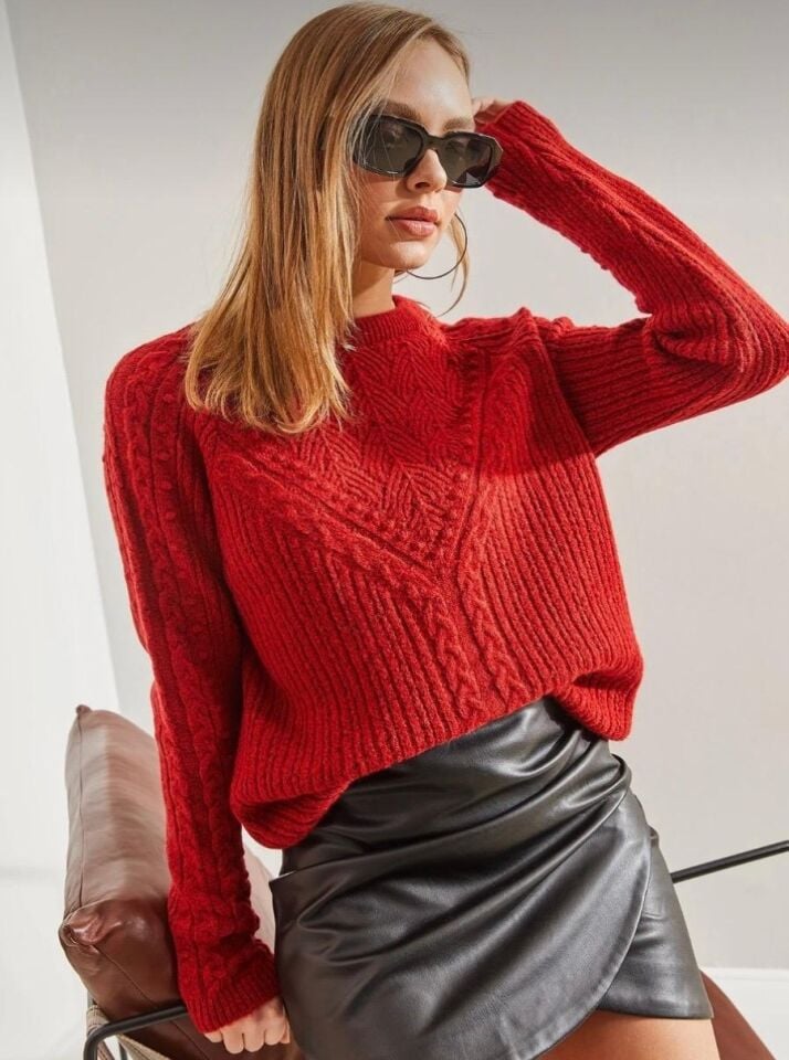 Kadın Desenli Kırmızı Triko Kazak