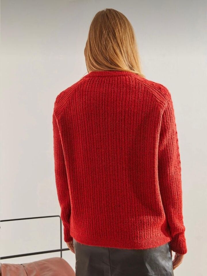 Kadın Desenli Kırmızı Triko Kazak