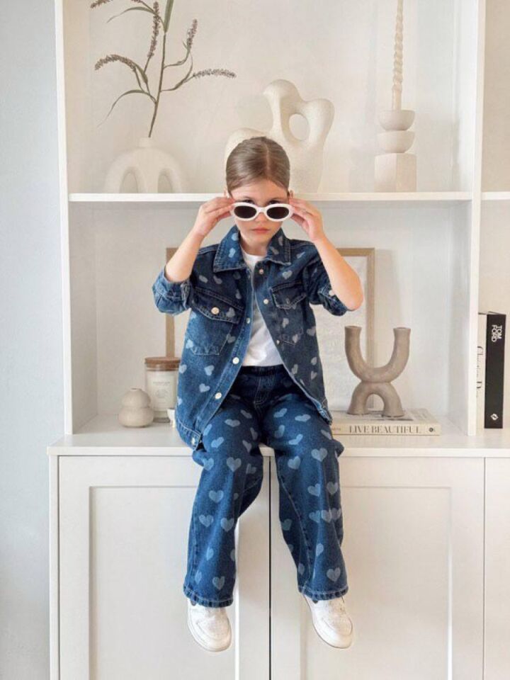 Kız Çocuk Kalp Desenli Denim Takım