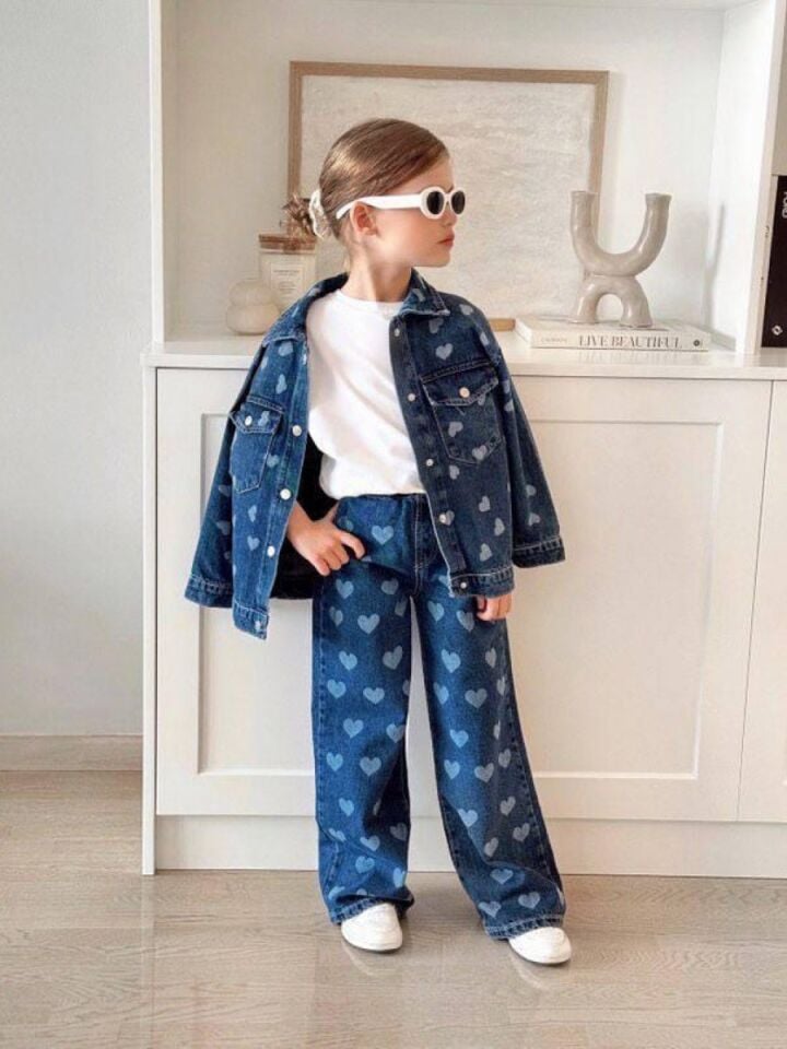 Kız Çocuk Kalp Desenli Denim Takım
