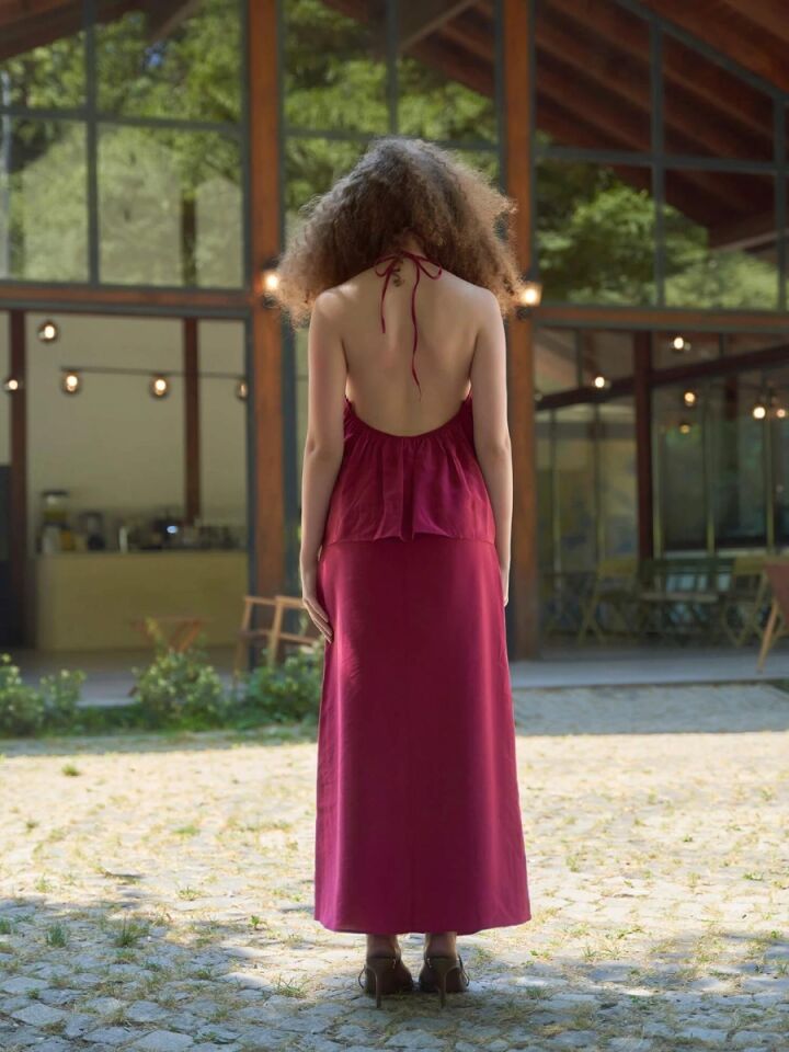 Kadın Sırt Detaylı Bluz Etek Takım