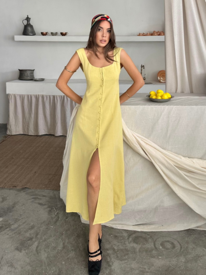 Kadın Kolsuz Düğme Detaylı Elbise